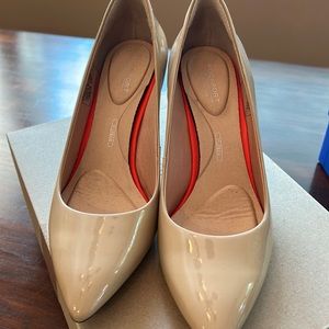 Rockport total motion heels